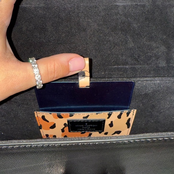 Louis Vuitton Monogram Twist MM Leopard Print - Picture 9 of 13